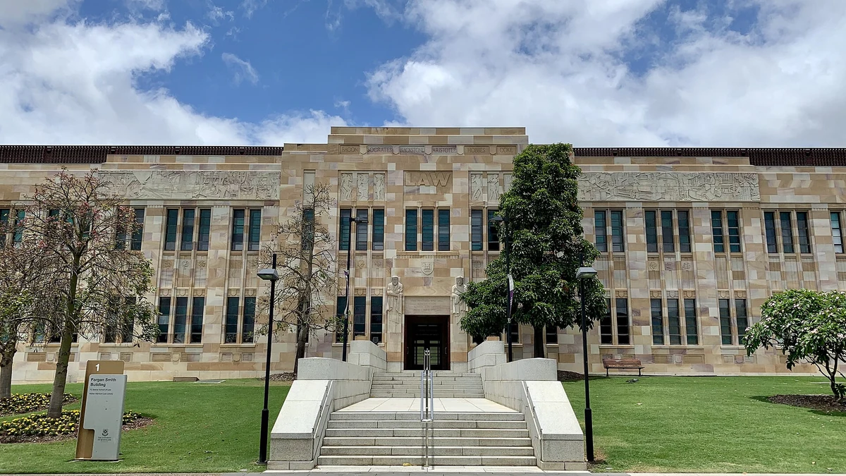 Sinh viên tại các trường đại học Queensland